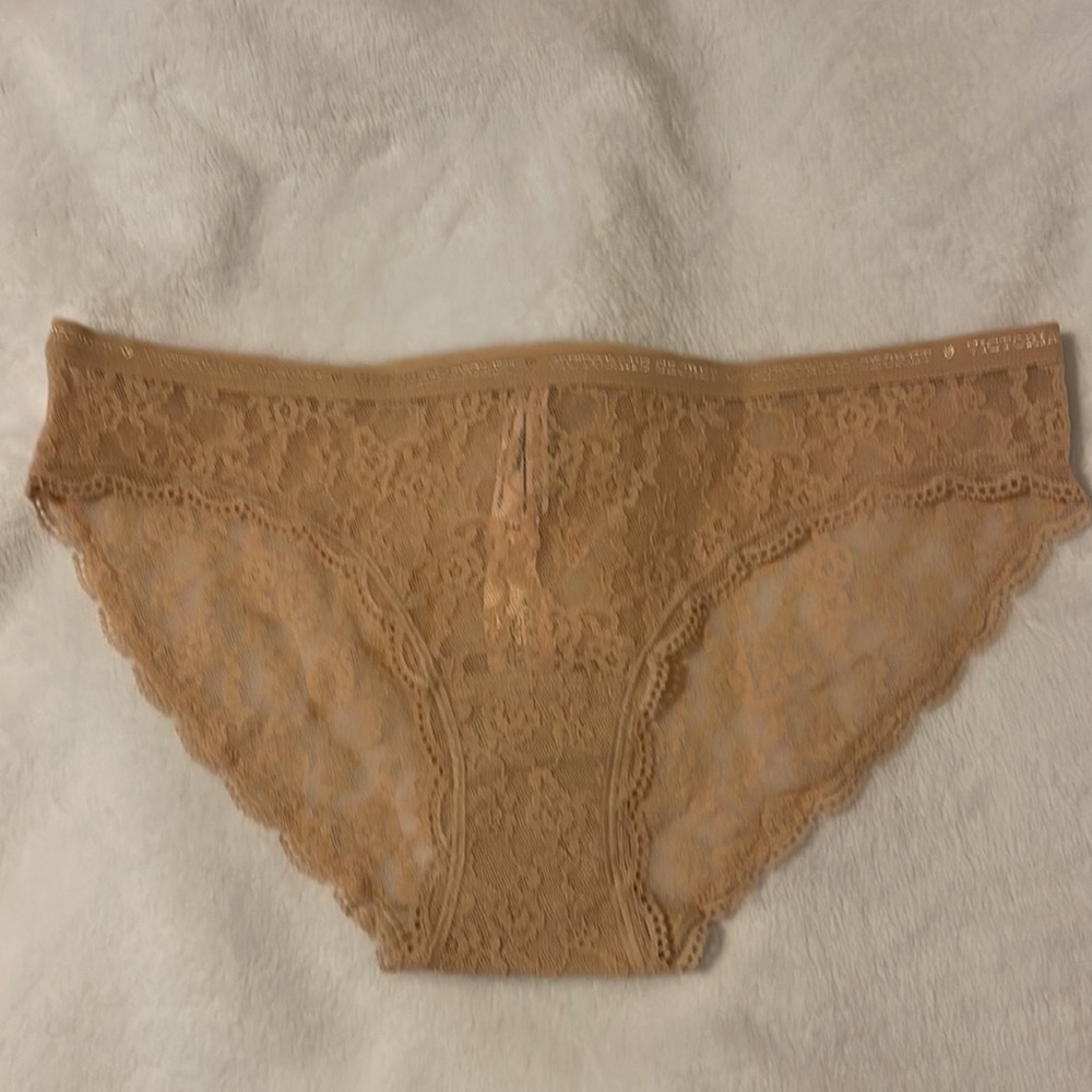 NEW VS Hip-hugger lace panties; 2 count - Picture 5 of 7